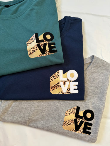 NEW - Retro LOVE - Women's T-Shirt - Various colours